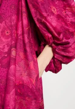 Vanessa Bruno Vanessa - Robe De Jour - Fushia -Stradivarius Soldes 9ed7a68ead3e4076876cbe1f1d0f996f