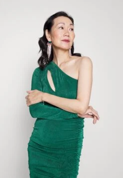 In The Style Side Cut Out Long Sleeve Mini Dress - Robe En Jersey - Green -Stradivarius Soldes a1049e7226af4821b42e61fda5d801fd