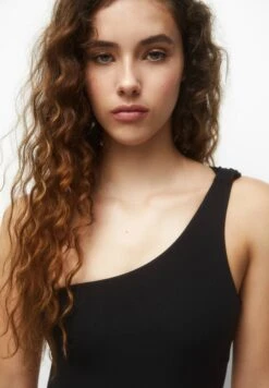 PULL & BEAR Asymmetric - Maillot De Bain - Black 9 PULL & BEAR Asymmetric - Maillot De Bain - Black -Stradivarius Soldes a3ccf5fb3bb146f6ba6461c5c41f0f21