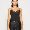 MORGAN Betty - Débardeur - Black -Stradivarius Soldes a6a1f5f611784df4849bd500744bb4d0