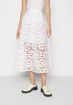 Tory Burch Eyelet Skirt - Jupe Trapèze - White -Stradivarius Soldes a7030b3fec244598ae914940fe49fa79