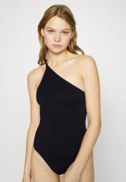 Filippa K Asymmetric Swimsuit - Maillot De Bain - Black 11 Filippa K Asymmetric Swimsuit - Maillot De Bain - Black -Stradivarius Soldes a78e1efdadc64172b2b33d6887ae93e2