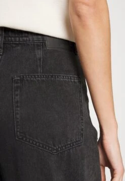 DRYKORN Cuso - Jean Bootcut - Schwarz 11 DRYKORN Cuso - Jean Bootcut - Schwarz -Stradivarius Soldes ad3f9283d3004c18b3c199c84cff1150