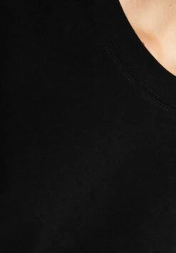 BERSHKA Short Sleeve - T-Shirt Basique - Black 12 BERSHKA Short Sleeve - T-Shirt Basique - Black -Stradivarius Soldes b0504ada380a4318b871b0a554822606