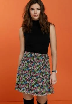 Next Tie Detail Standard - Jupe Trapèze - Black Floral -Stradivarius Soldes b483daf8b7ff48c3a0c46357c72f3702