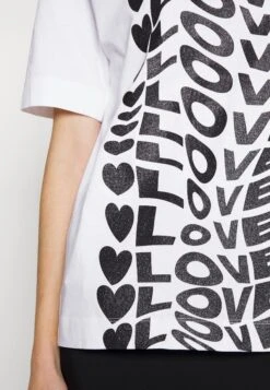 LOVE MOSCHINO T-Shirt Imprimé - White 12 LOVE MOSCHINO T-Shirt Imprimé - White -Stradivarius Soldes b8abc032a1a44009b6643a1a7d08bf14
