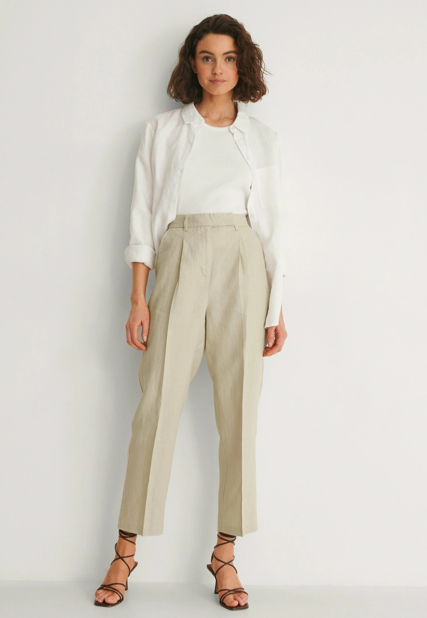 NA-KD Pantalon Classique - Beige 4 NA-KD Pantalon Classique - Beige – Image 2