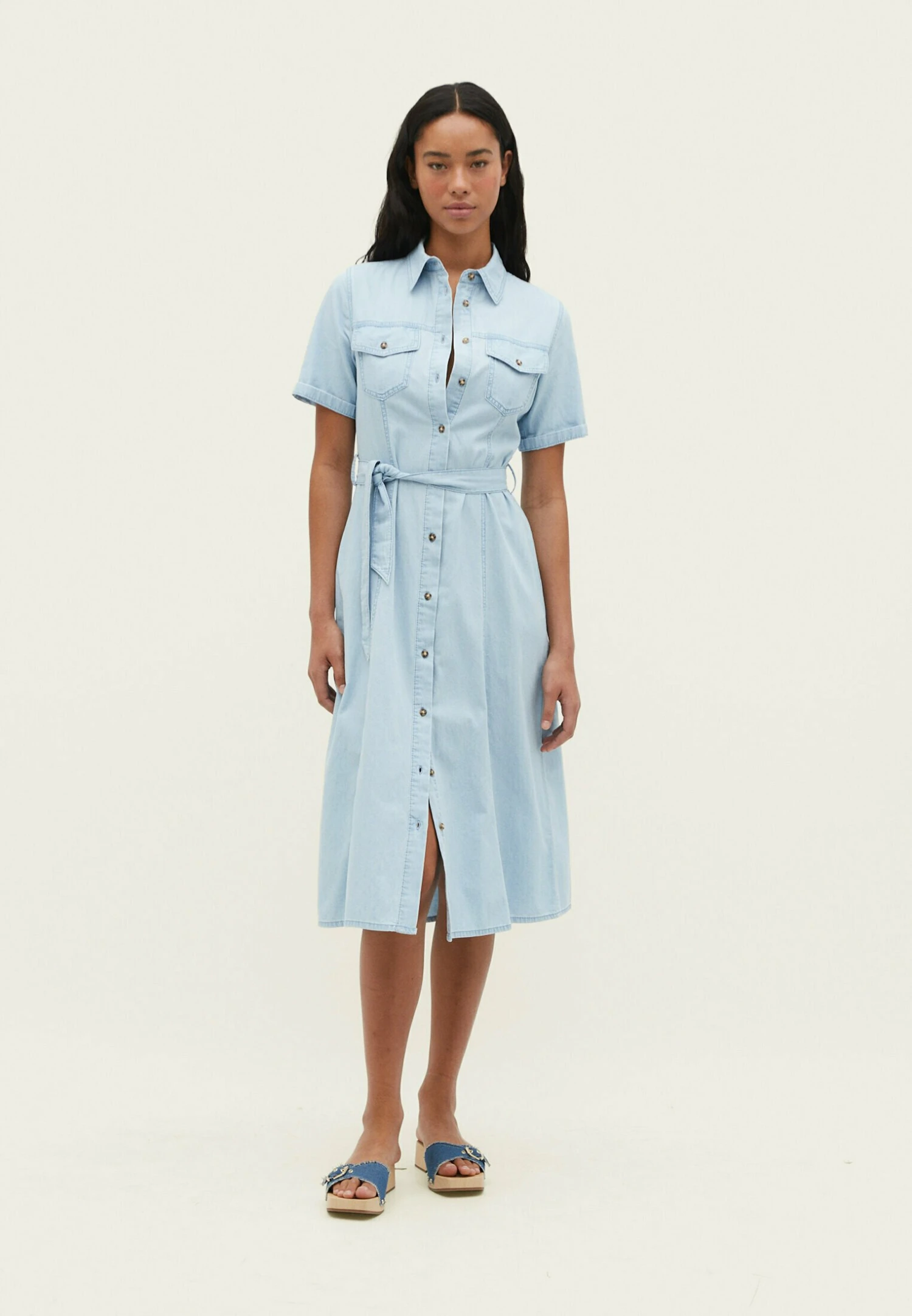 Stradivarius Robe En Jean - Bleached Denim 4 Stradivarius Robe En Jean - Bleached Denim – Image 2