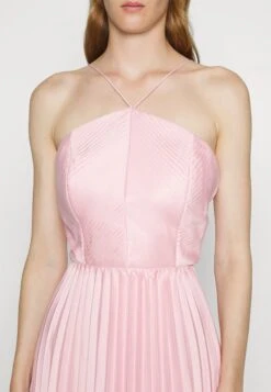 Kamari Lowback Gown - Robe De Cocktail - Rosewater -Stradivarius Soldes be82cb0a0f5545198f093c8751d24f0e