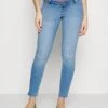 ONLY MATERNITY Olmblush Mid Longer Slit - Jeans Skinny - Medium Blue Denim -Stradivarius Soldes c17044644e2f44af909805528852c87b