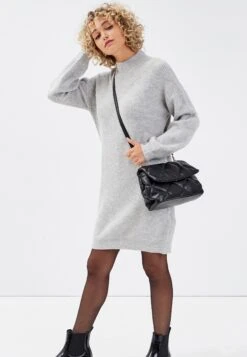 Mit Stehkragen - Robe Pull - Gris Clair -Stradivarius Soldes c43c95f69f9044d9b523356d6d7667e7