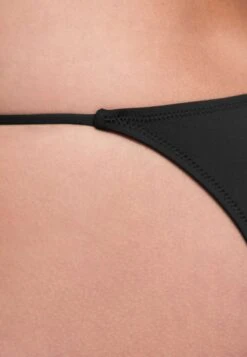 Oysho Strappy Medium-Coverage - Bas De Bikini - Black 12 Oysho Strappy Medium-Coverage - Bas De Bikini - Black -Stradivarius Soldes c53a6d3c2042495d9c93e9ed154b54be