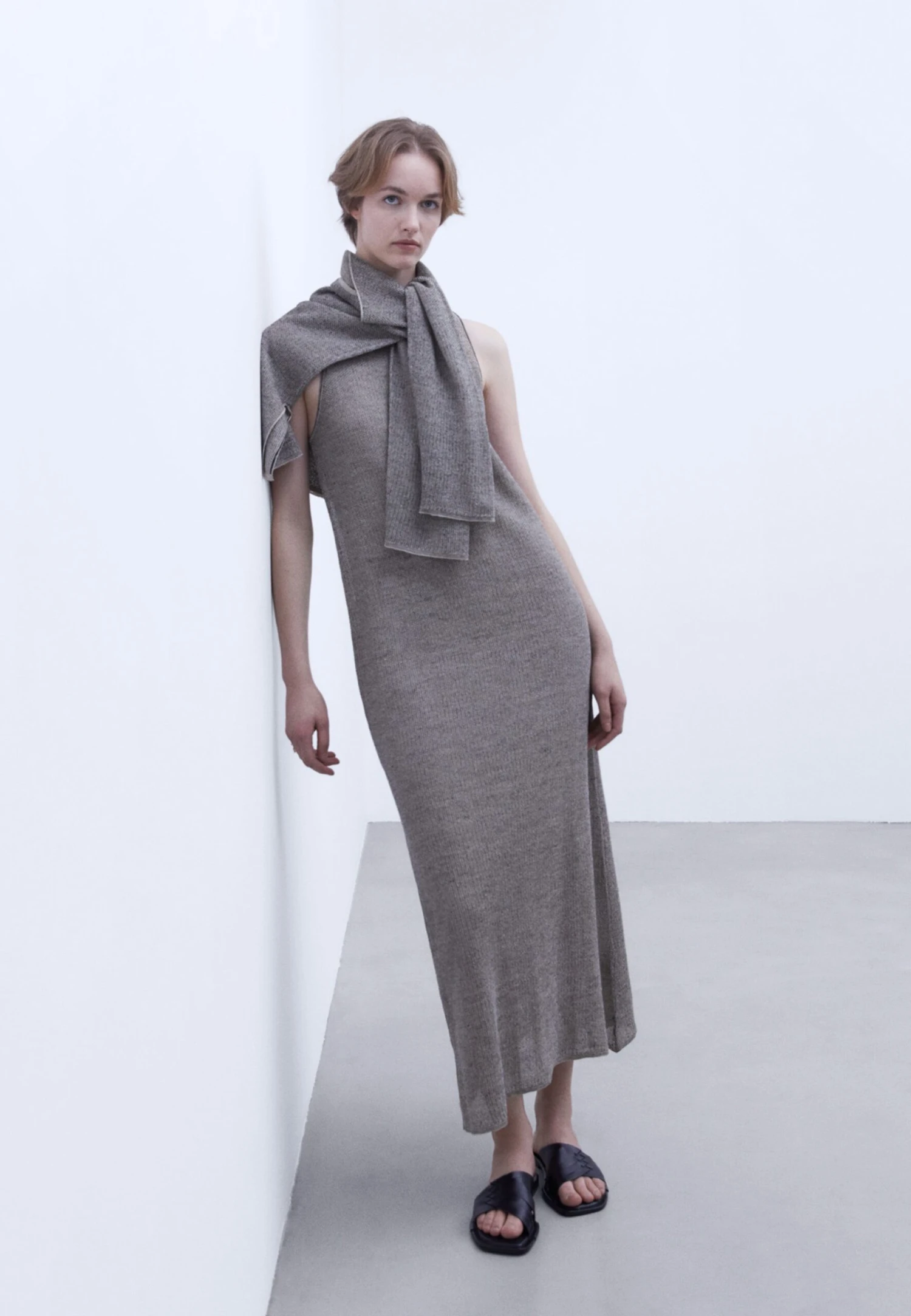 ADOLFO DOMINGUEZ Robe Longue - Taupe 6 ADOLFO DOMINGUEZ Robe Longue - Taupe – Image 4