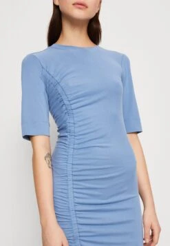 Minimum Stulli - Robe En Jersey - Quiet Harbor -Stradivarius Soldes c89937446a834993bc071641b727e81e