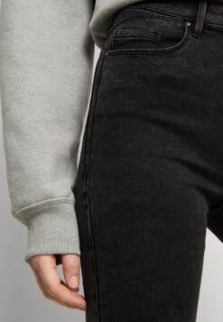 ONLY Onlroyal - Jeans Skinny - Black Denim 13 ONLY Onlroyal - Jeans Skinny - Black Denim -Stradivarius Soldes c97bea9c79eb4c0c96a110a01eecbb97