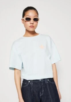 Converse Chuck Taylor Oversized - T-Shirt Imprimé - Aqua Mist -Stradivarius Soldes cc84ccf329fe497f939fd017a13516f2