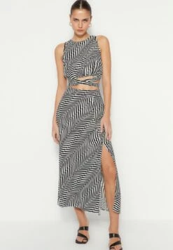 Trendyol Gewoontjes - Jupe Trapèze - Black