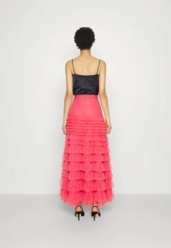 TWINSET Skirt - Jupe Longue - Holly Berry 12 TWINSET Skirt - Jupe Longue - Holly Berry -Stradivarius Soldes cdbf52ab1ea84adfba950495b3733999