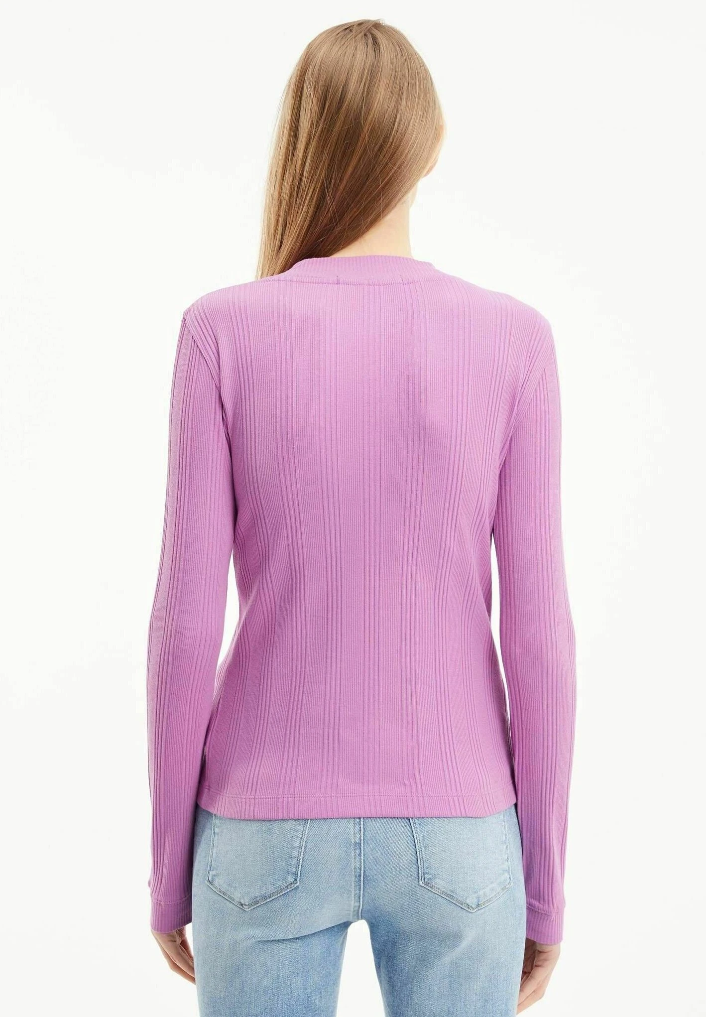 Calvin Klein Jeans Badge - T-Shirt À Manches Longues - Pink 4 Calvin Klein Jeans Badge - T-Shirt À Manches Longues - Pink – Image 2