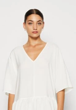 WEEKDAY Minou Dress - Robe De Jour - White -Stradivarius Soldes d09d4645d3f04c9abd3d3d22605db543