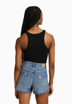 BERSHKA Ripped With Pockets - Short En Jean - Dark Blue -Stradivarius Soldes d2c99e18ff9b4a95bd384e6c6862fcfc