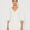 WEEKDAY Minou Dress - Robe De Jour - White -Stradivarius Soldes d56cc6d6802747ac9bc3e04ecc0f2813