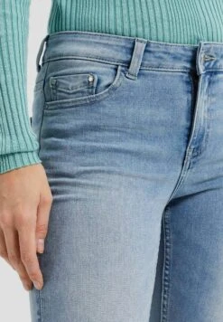 WE FASHION High Rise - Jean Bootcut - Blue 10 WE FASHION High Rise - Jean Bootcut - Blue -Stradivarius Soldes da1a1d5fcd1744d581d8a4cb2accea1a