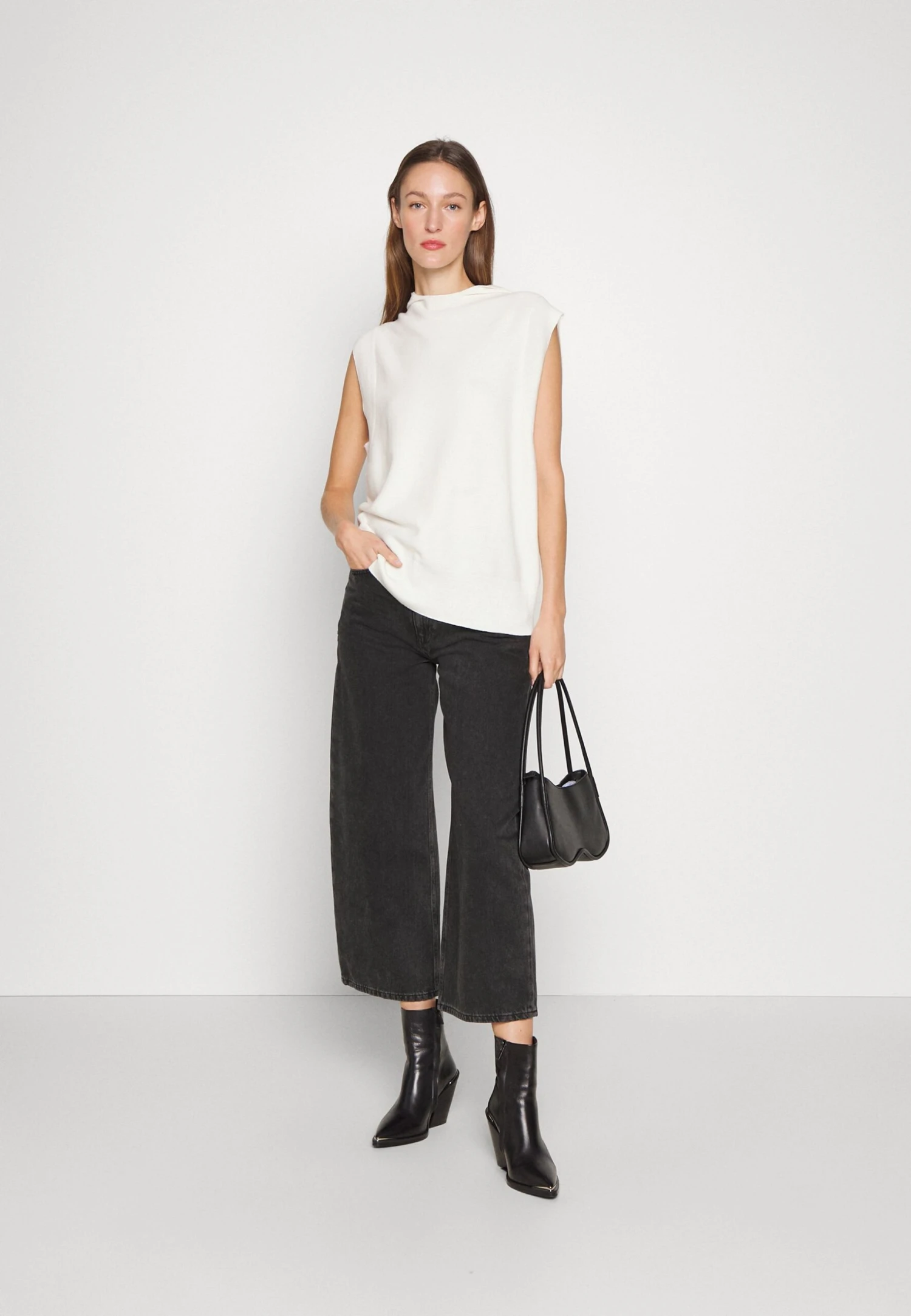 DRYKORN Cuso - Jean Bootcut - Schwarz 4 DRYKORN Cuso - Jean Bootcut - Schwarz – Image 2