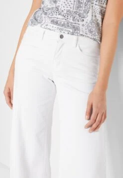 Capri-Komfort-Stretch 2Er Pack - Jean Flare - Blue 11 Capri-Komfort-Stretch 2Er Pack - Jean Flare - Blue -Stradivarius Soldes dddd61b332d94703bc9fca9d131ca382