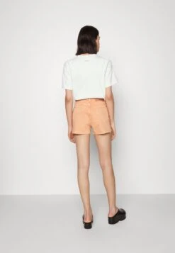 7 For All Mankind Easy Ruby Colman - Short En Jean - Orange 9 7 For All Mankind Easy Ruby Colman - Short En Jean - Orange -Stradivarius Soldes e3cfc09b2860424b998e2fb5849bf5bf