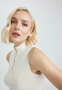 DeFacto Débardeur - Ecru 9 DeFacto Débardeur - Ecru -Stradivarius Soldes e3e029ad5b4d484ea094840fb249fc51