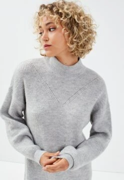 Mit Stehkragen - Robe Pull - Gris Clair -Stradivarius Soldes e44257de080d48118690ff3ddb5b68e3