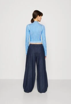 WEEKDAY Luisa Baggy Parachute Trousers - Jean Boyfriend - Blue Rinse -Stradivarius Soldes e8964cd7d59146dc9fcedeba20fb2517