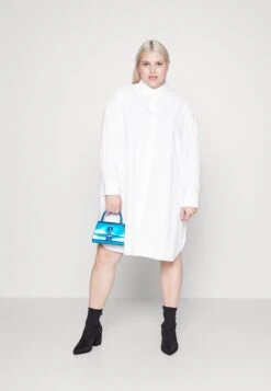 Solid Shirtdress - Robe Chemise - Optic White -Stradivarius Soldes ecdf9fbe79c04989bbc2fb954c8af810