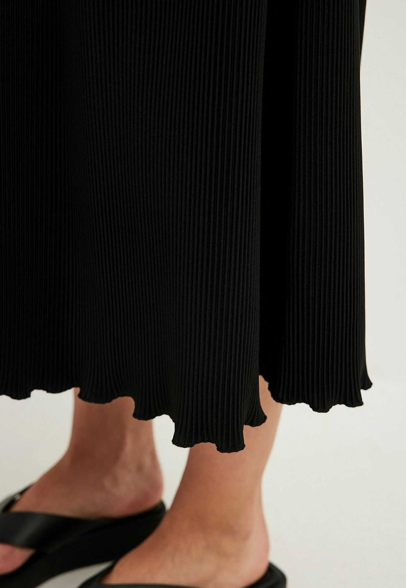 NA-KD Plissierter - Jupe Longue - Black 6 NA-KD Plissierter - Jupe Longue - Black – Image 4