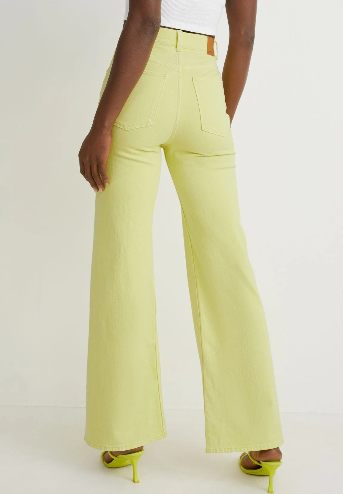 Jean Flare - Yellow 5 Jean Flare - Yellow – Image 3