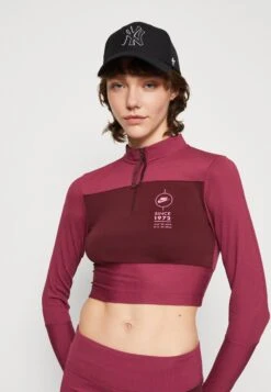 Nike Sportswear T-Shirt À Manches Longues - Rosewood/Night Maroon -Stradivarius Soldes f7cb7952fee0497b8faf94ea42a9fe06