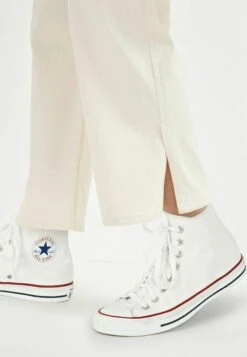 Next Over The Bump - Jean Droit - Ecru White 12 Next Over The Bump - Jean Droit - Ecru White -Stradivarius Soldes fcb64c8e18eb4448b79878f065ca0322